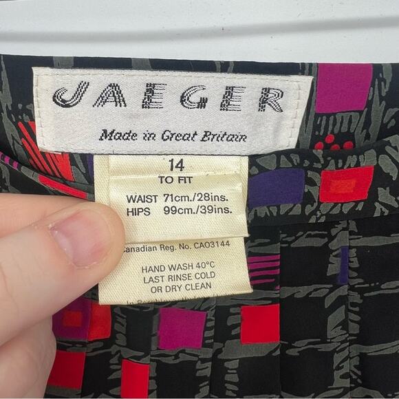 Jaeger Vintage Skirt Set - Size 14 - Black, Red, Purple, Pink - Picture 9 of 11